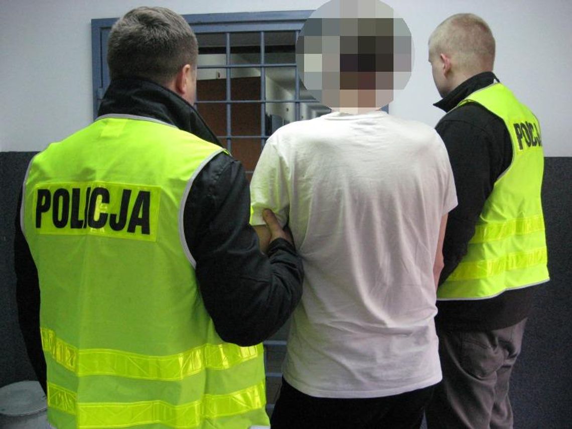 Za napad z nożem na sklep może posiedzieć 15 lat ZDJĘCIA