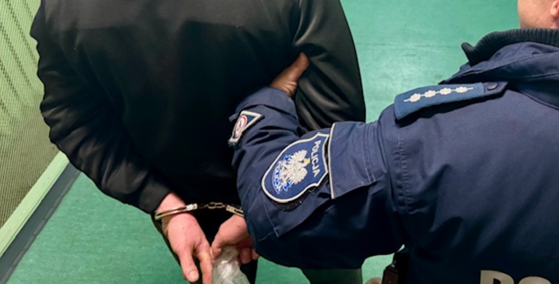 Zakrojona na szeroką skalę akcja kaliskiej policji. 16 osób zatrzymanych Zakrojona na szeroką skalę akcja kaliskiej policji. 16 osób zatrzymanych