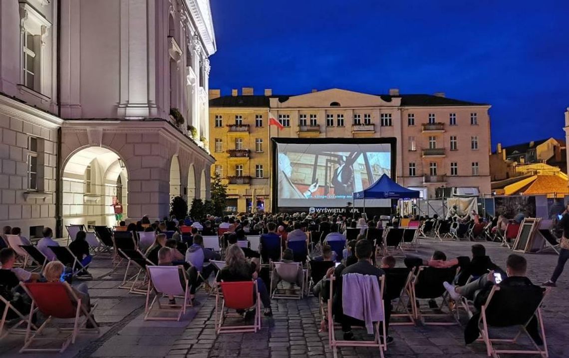 Zamiast lata muzyczno-filmowego na Głównym Rynku, koncerty w parkach