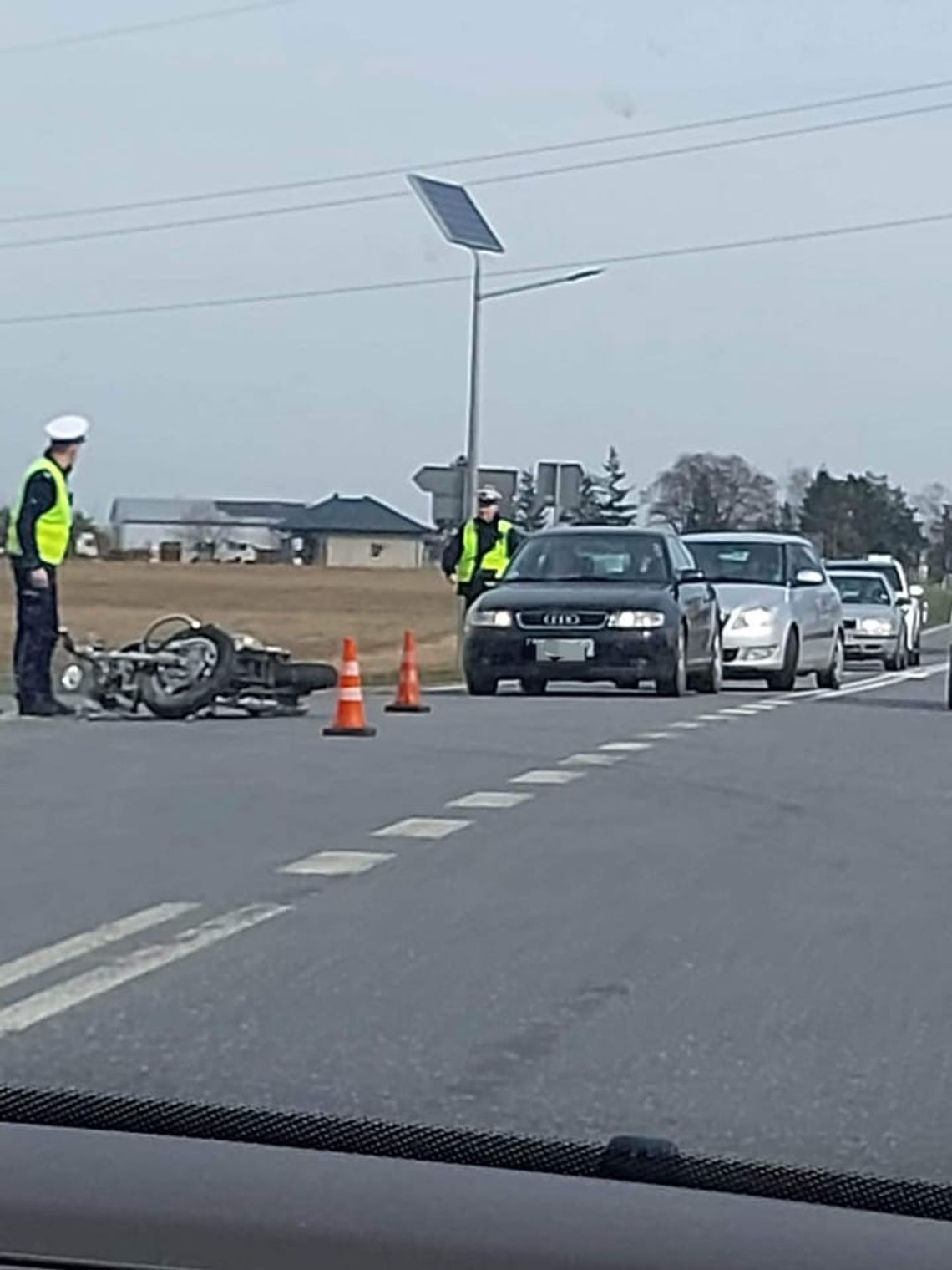 Zderzenie Harley’a-Davidson’a z Volkswagenem. Wypadek na trasie Kalisz-Turek