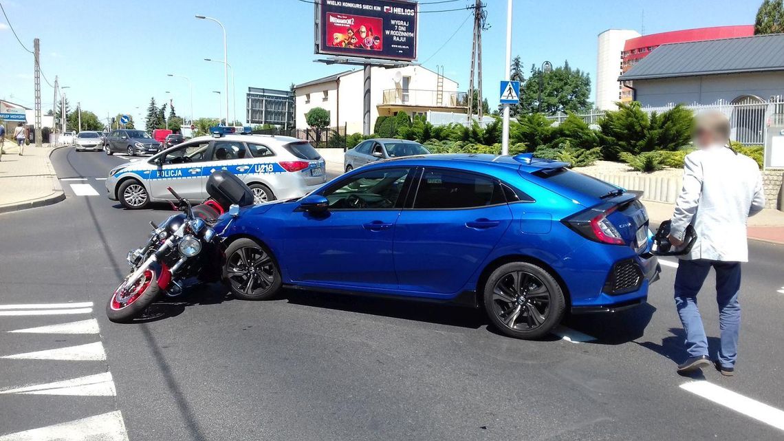 Zderzenie hondy z motocyklem na ul. Poznańskiej ZDJĘCIA