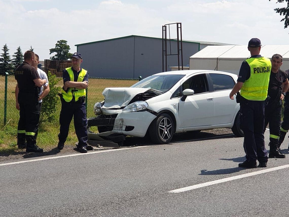 Zderzenie na krajowej „25”. W szpitalu cztery osoby, w tym dzieci ZDJĘCIA