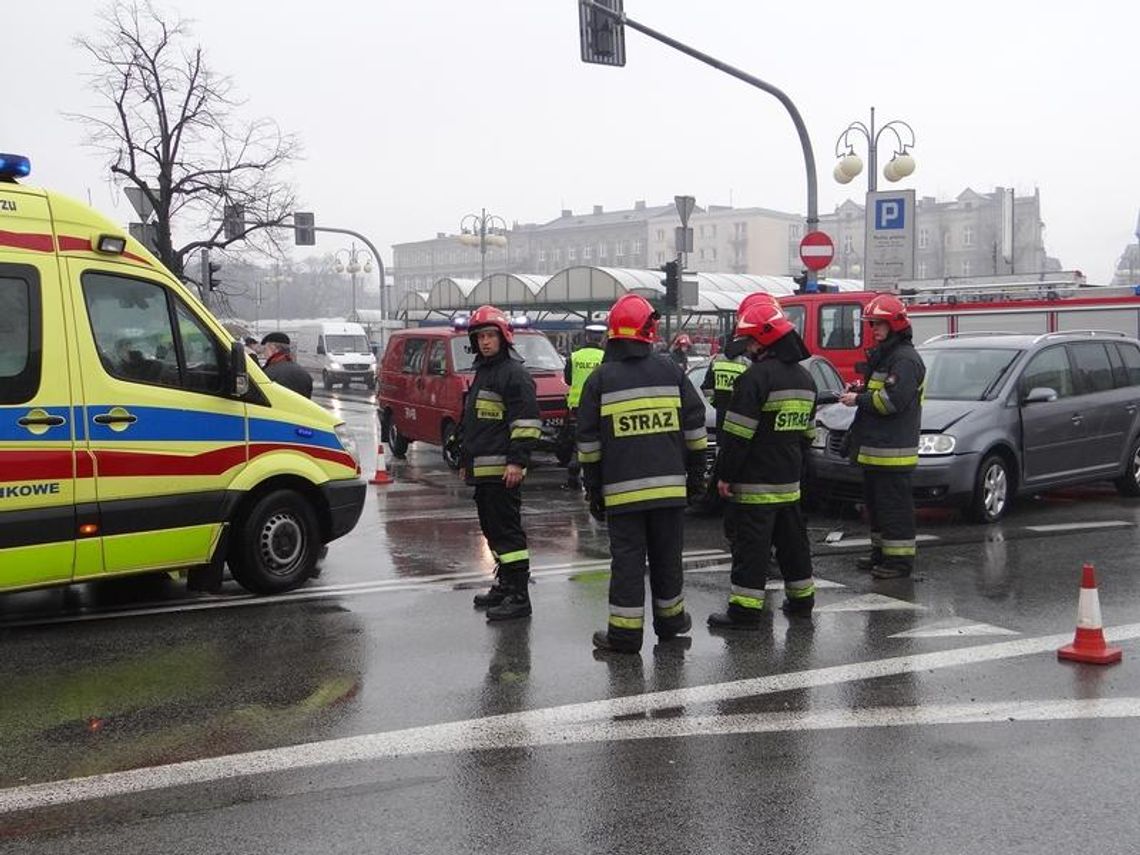 Zderzenie na ul.  3 Maja. Winna sygnalizacja? ZDJĘCIA