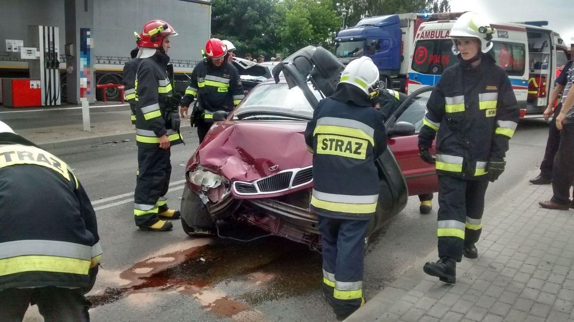 Zderzenie samochodów na krajowej „15” ZDJĘCIA