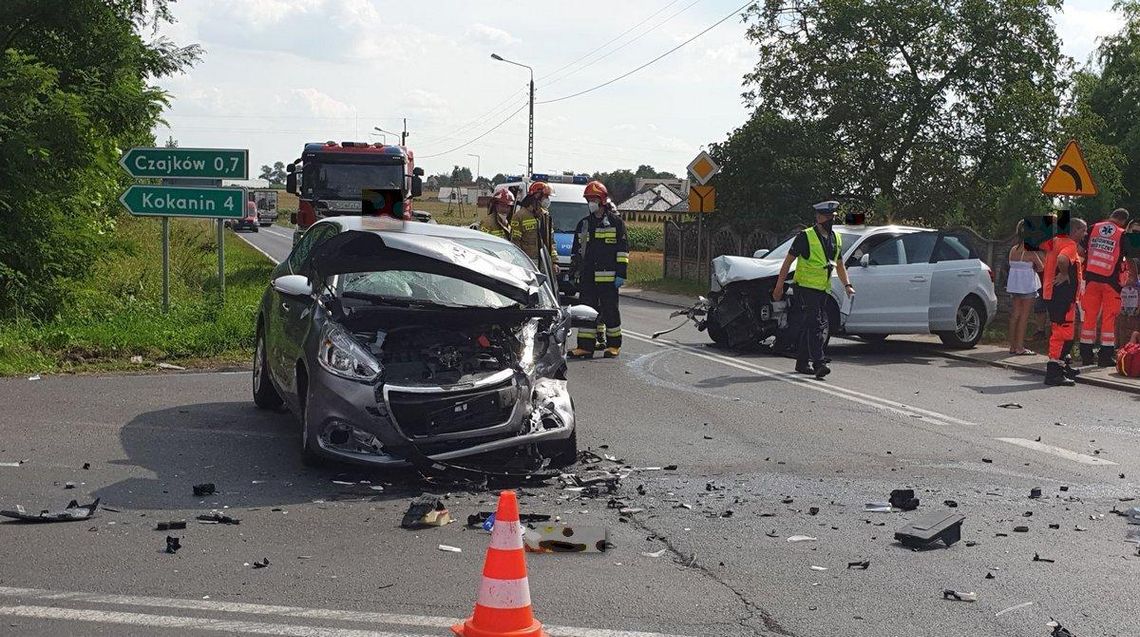 Zderzenie trzech samochodów w Piotrowie ZDJĘCIA