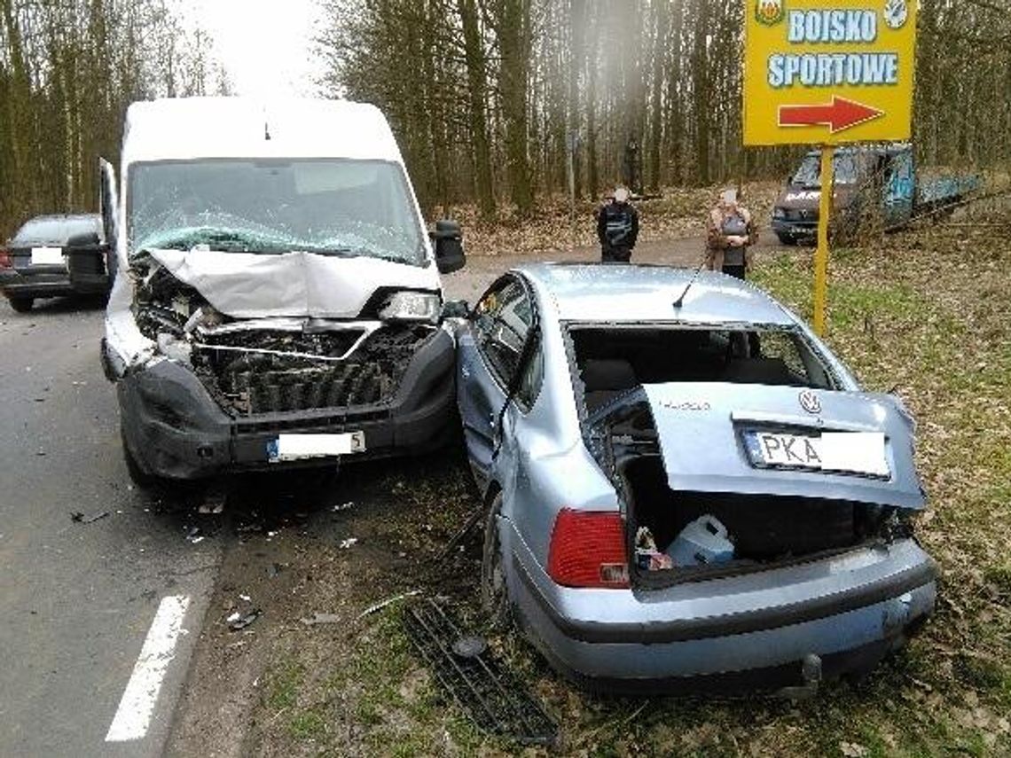 Zderzenie trzech samochodów w Skarszewie ZDJĘCIA