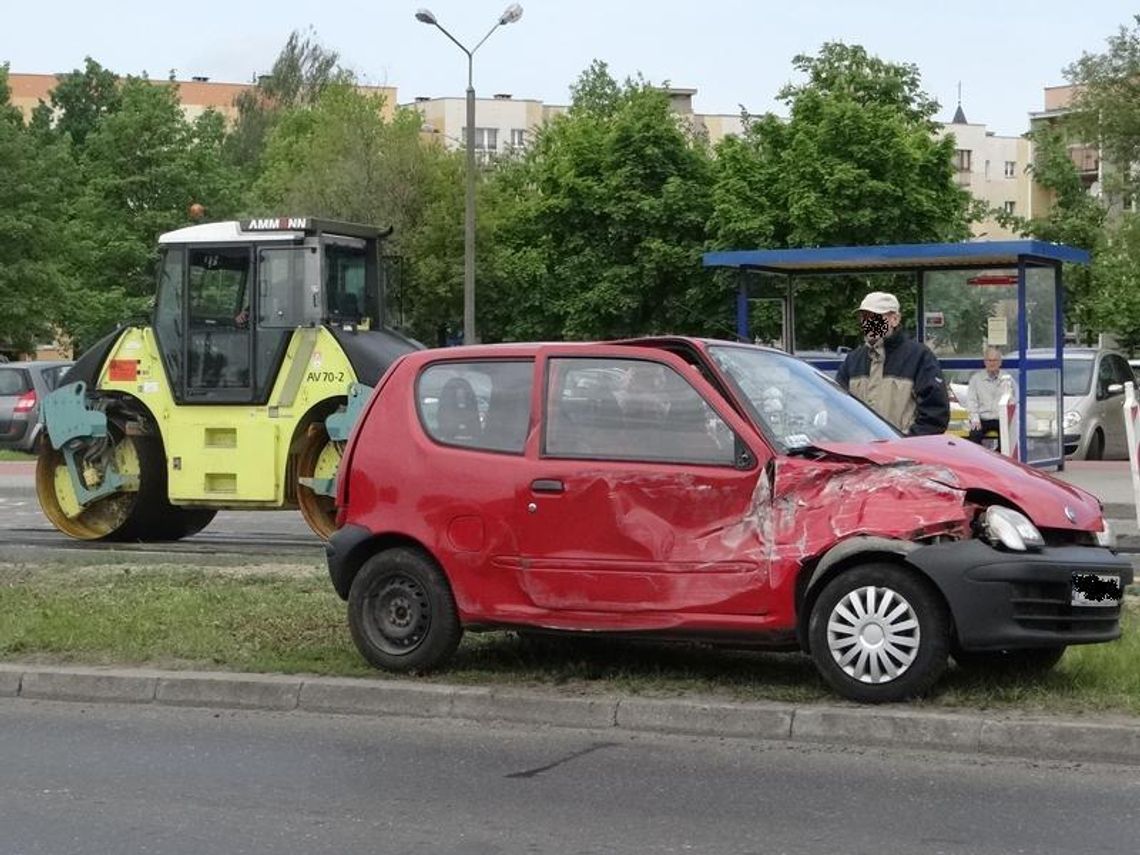 Zderzył się z koparką ZDJĘCIA