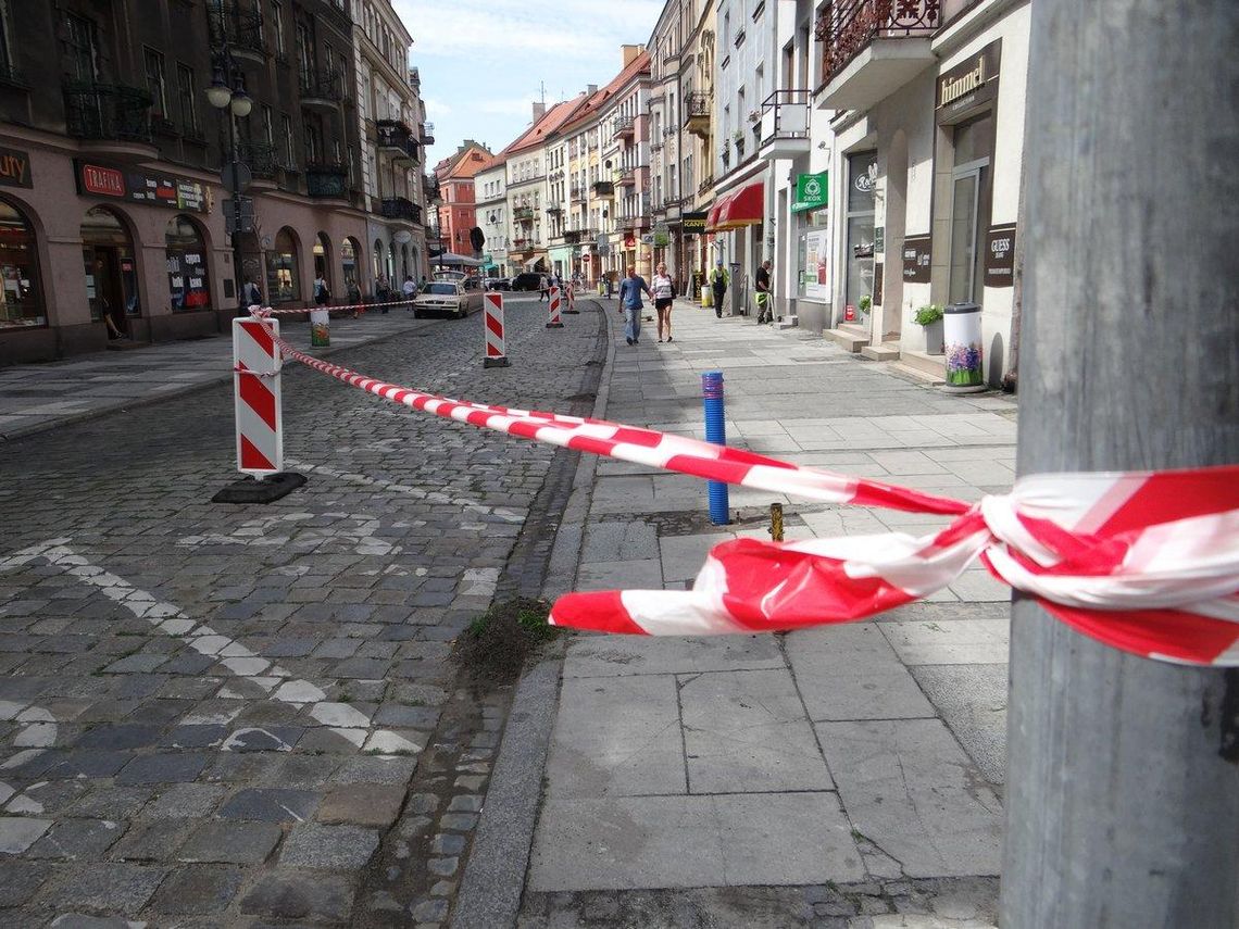 Żegnajcie samochody. Śródmiejska i Złota deptakami WIDEO