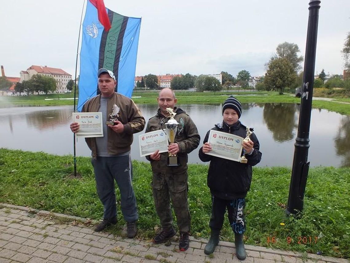 Złowili ponad 15 kilogramów ryb. Wędkarze walczyli o puchar burmistrza