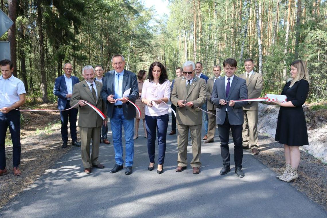 Zrzutka na przebudowę. Dzięki współpracy wyremontowano ponad 3,6 kilometra drogi