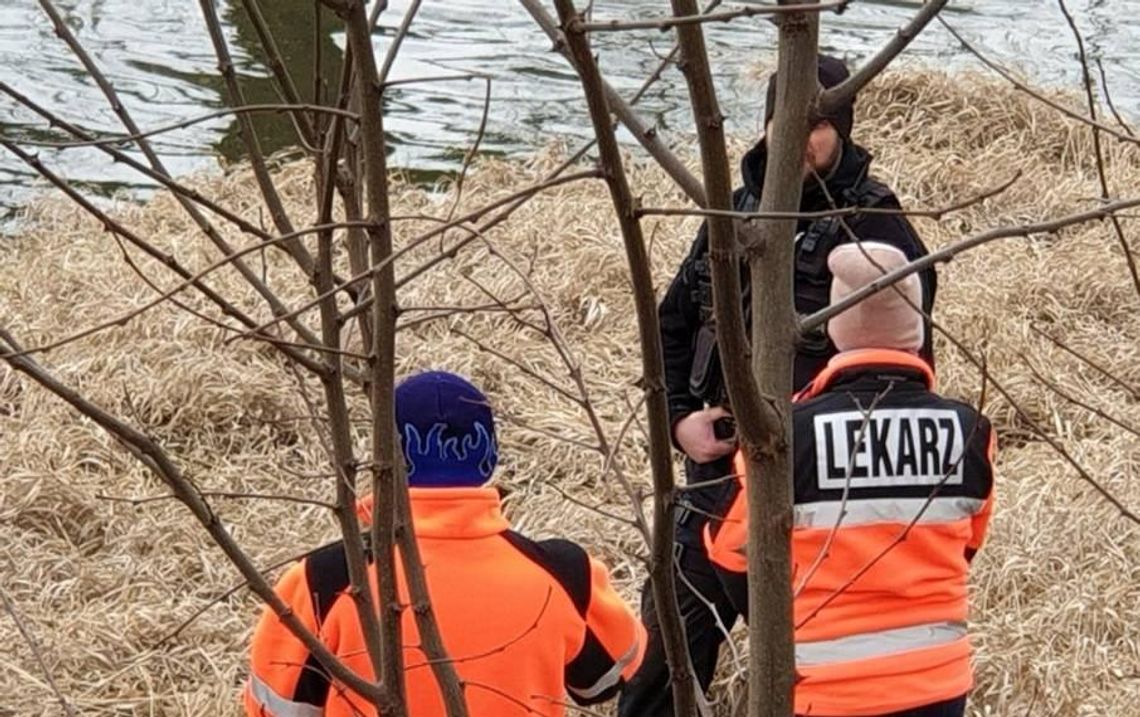 Zwłoki w rzece na osiedlu Piwonice