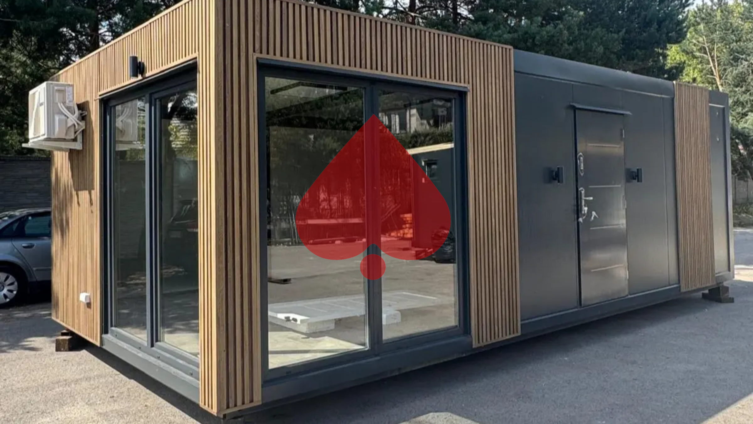 Kontener mieszkalny 35 m² z dużymi oknami
